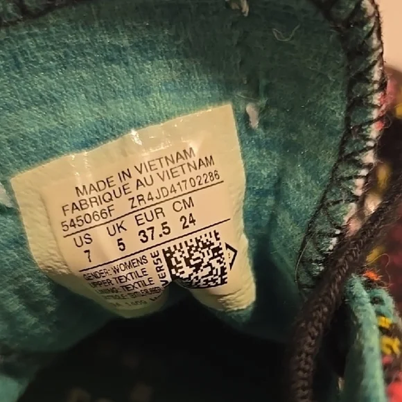 Converse Multicolor Knit Sneakers with Black and White Accents 7 - Picture 3 of 5